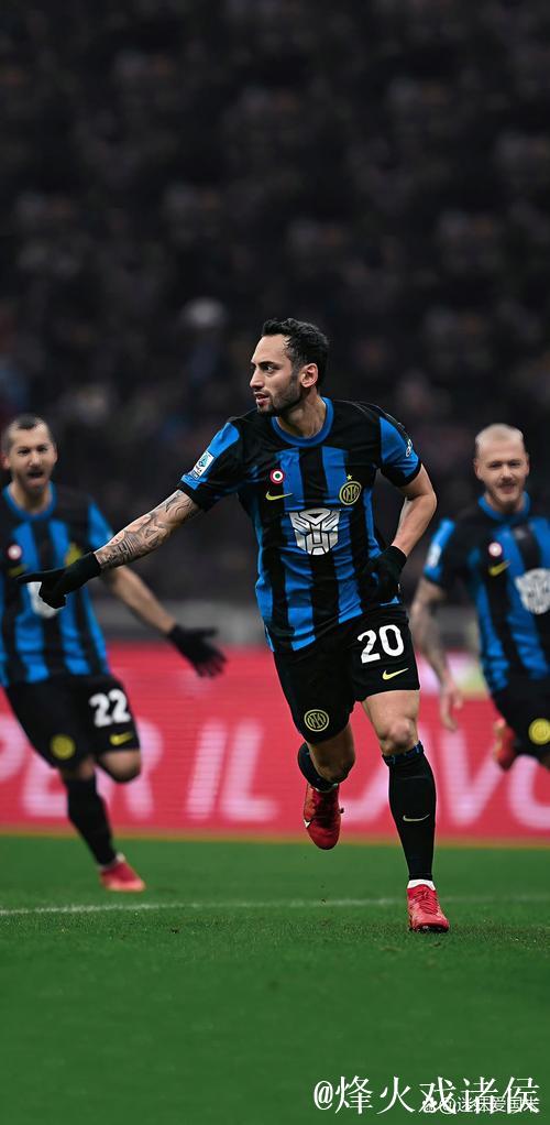 “都灵体育报丨米兰高度关注当红球员” “都灵体育报丨米兰高度关注当红球员”